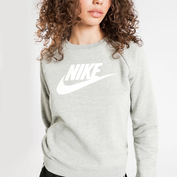 Nike Logo Fleece Sweatshirt (Worn Once) - Picture 4 of 10